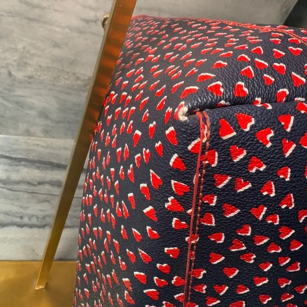 Tory Burch Kerrington Hearts Amore‎ Tote